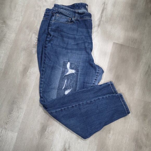 mblm Ladies Medium Wash Size 22 Distressed Front Blue Jeans - Picture 4 of 13